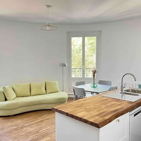 Appartement Lumineux: Central City Elegance with 3 Bedrooms Troyes Exterior photo
