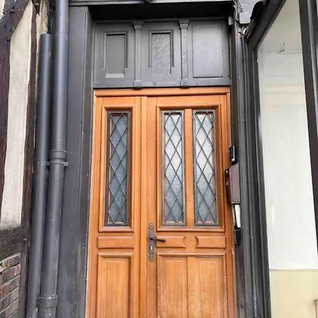 Appartement Lumineux: Central City Elegance with 3 Bedrooms Troyes Exterior photo