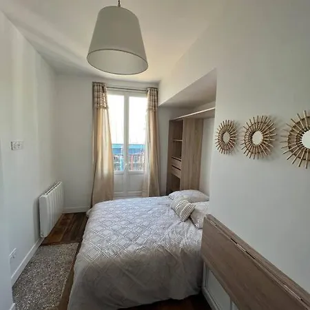 Appartement Lumineux: Central City Elegance with 3 Bedrooms Troyes Exterior photo