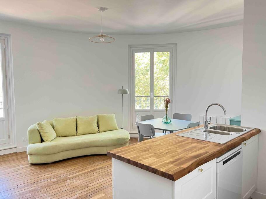 Apartment Lumineux: Elegance With 3 Bedrooms Troyes