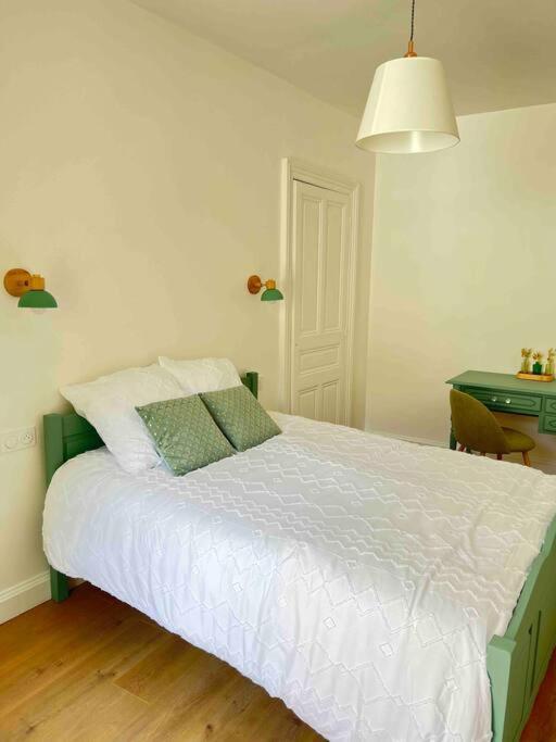 Apartment Lumineux: Elegance With 3 Bedrooms Troyes